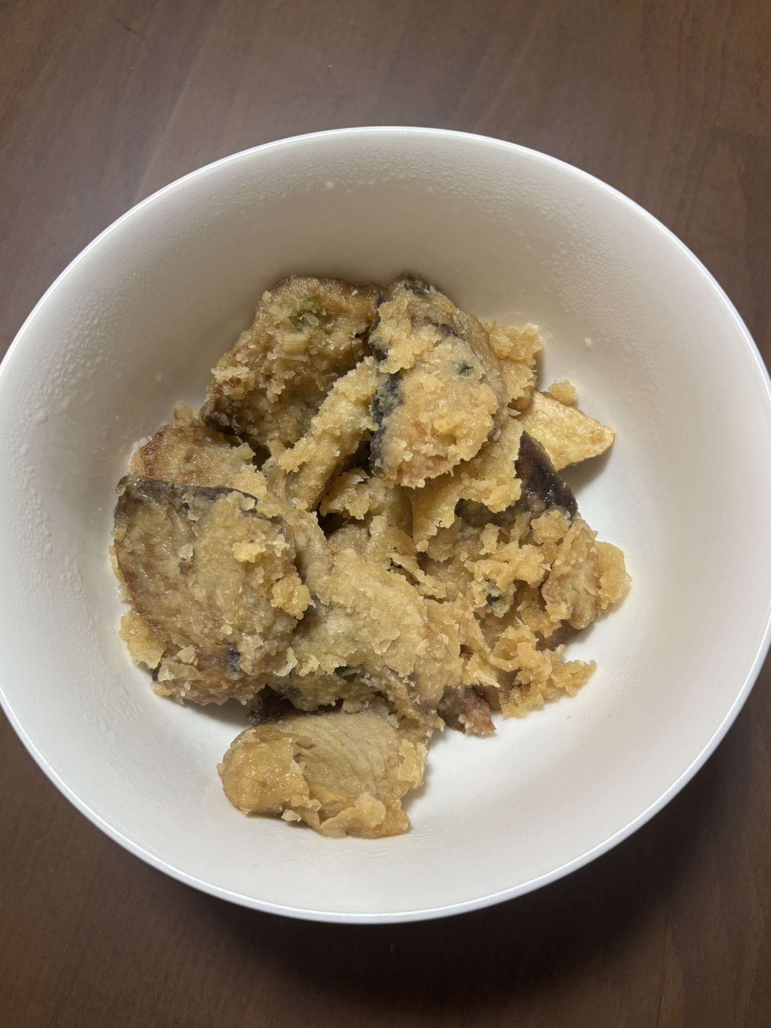 さっぱりみぞれをかけたぶりの竜田揚げ（盛り付け）